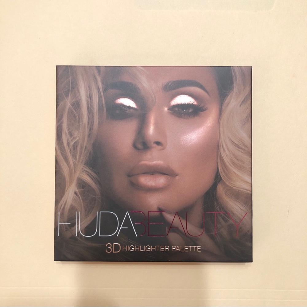 Huda Beauty 3D Highlighter Palette Melted Cream 4 Pink Sands Edition Brand New